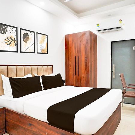 Super Collection O 63 A Noida Hotel Exterior photo