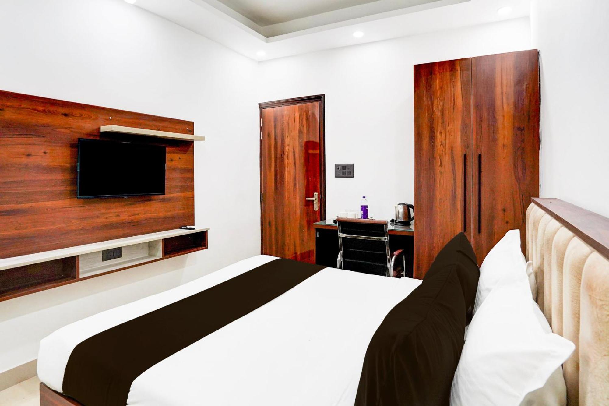 Super Collection O 63 A Noida Hotel Exterior photo